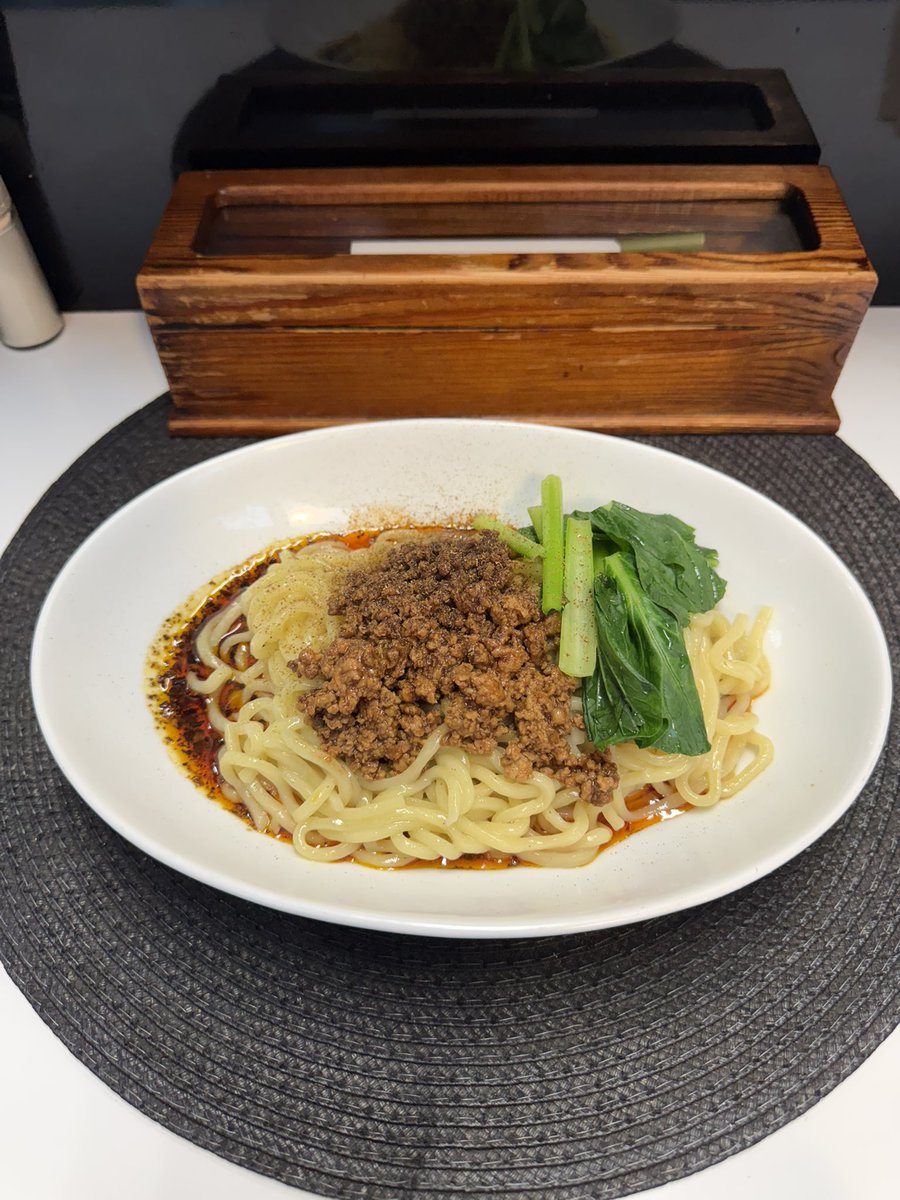 ramenyo2's tweet photo. 麺や金時

汁なし担担麺1120円

昨日の江古田2軒目。汁なしも担担麺もふだん好んで食べないけどTRY入賞ジャンルに従って🫡なかなかな痺れ辛さだけど黒酢の風味で食べやすくまとまっていてこれは美味い😋もちもち太麺ともよく合っている👍

ごちそうさまでした。
次くる機会あったら塩も食べたい🤤 https://t.co/vH2ozYU6Ny