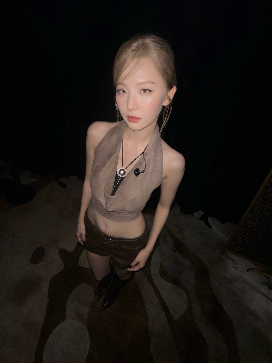 haetbloom's tweet photo. 🤎🐻👢 https://t.co/xc41oWcd6b