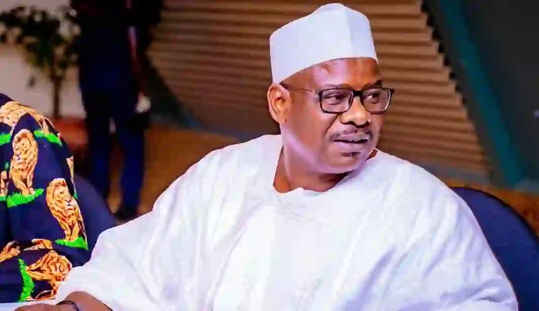ennyola0015's tweet photo. I can't wrap my head around how people finance terrorism against their own people.

This hostage-taking operation by Boko Haram and ISWAP is a multi-billion naira enterprise. Everyone involved seems to be cashing out.

Unfortunately, I don't think this will end anytime soon.

Mr president, pls go all out and investigate everyone involved.
You have the power