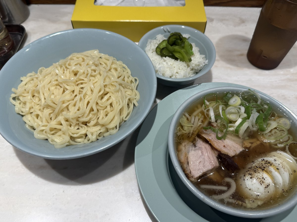 jgcsfcb787's tweet photo. 駆けつけ1杯。暑いのでもり中華で塩分チャージ🤣
ダイエットでラーメン控えてた弊害なのか油もボリュームも結構きつかった。前はぺろりといけてたのに🫠 https://t.co/aOYIhyE5JK