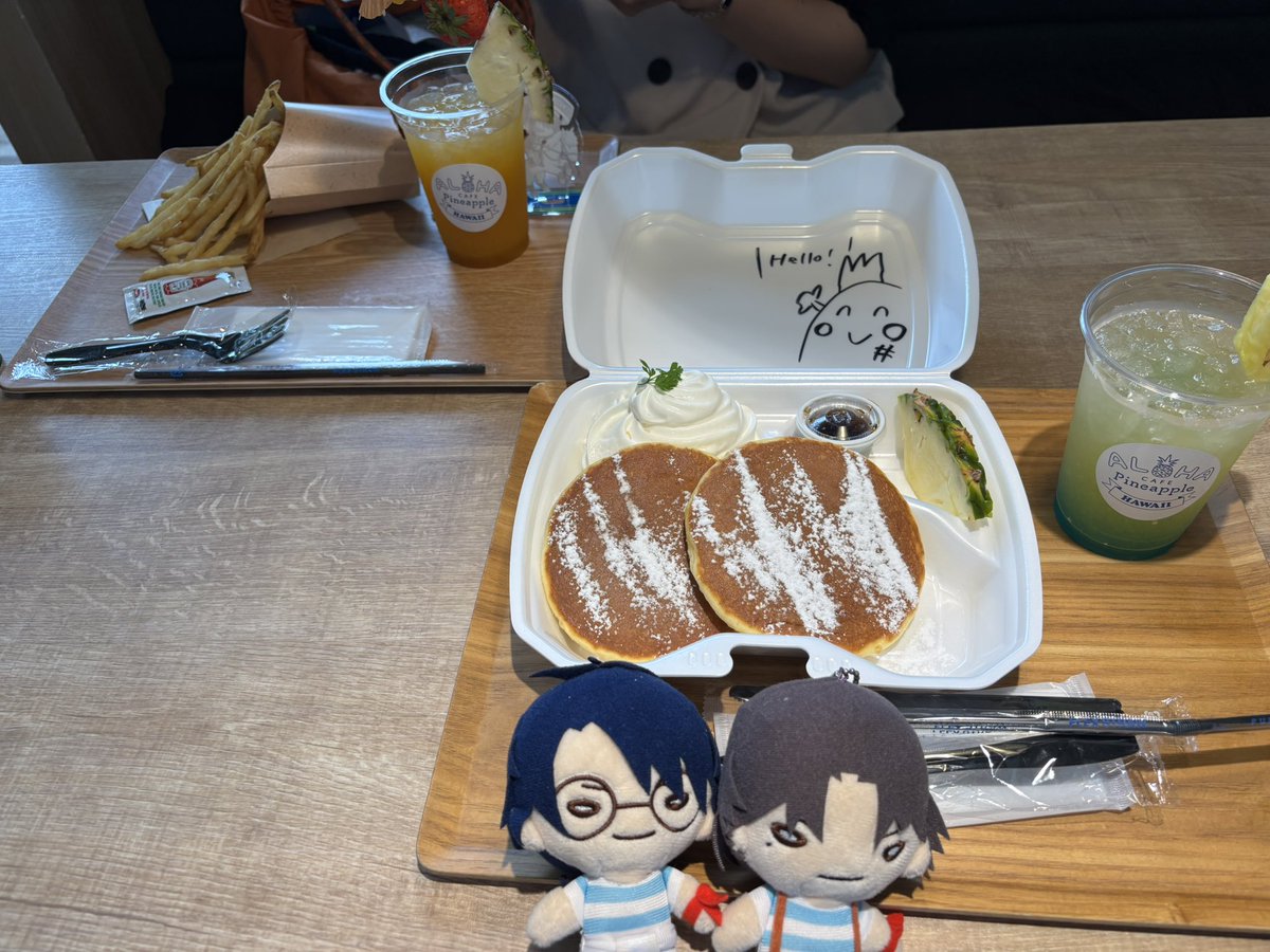 OSAT45MhRyy's tweet photo. ホシちゃんとカフェしてきたー🌺

今からテニミュ🎾 https://t.co/OU2sW0QORr