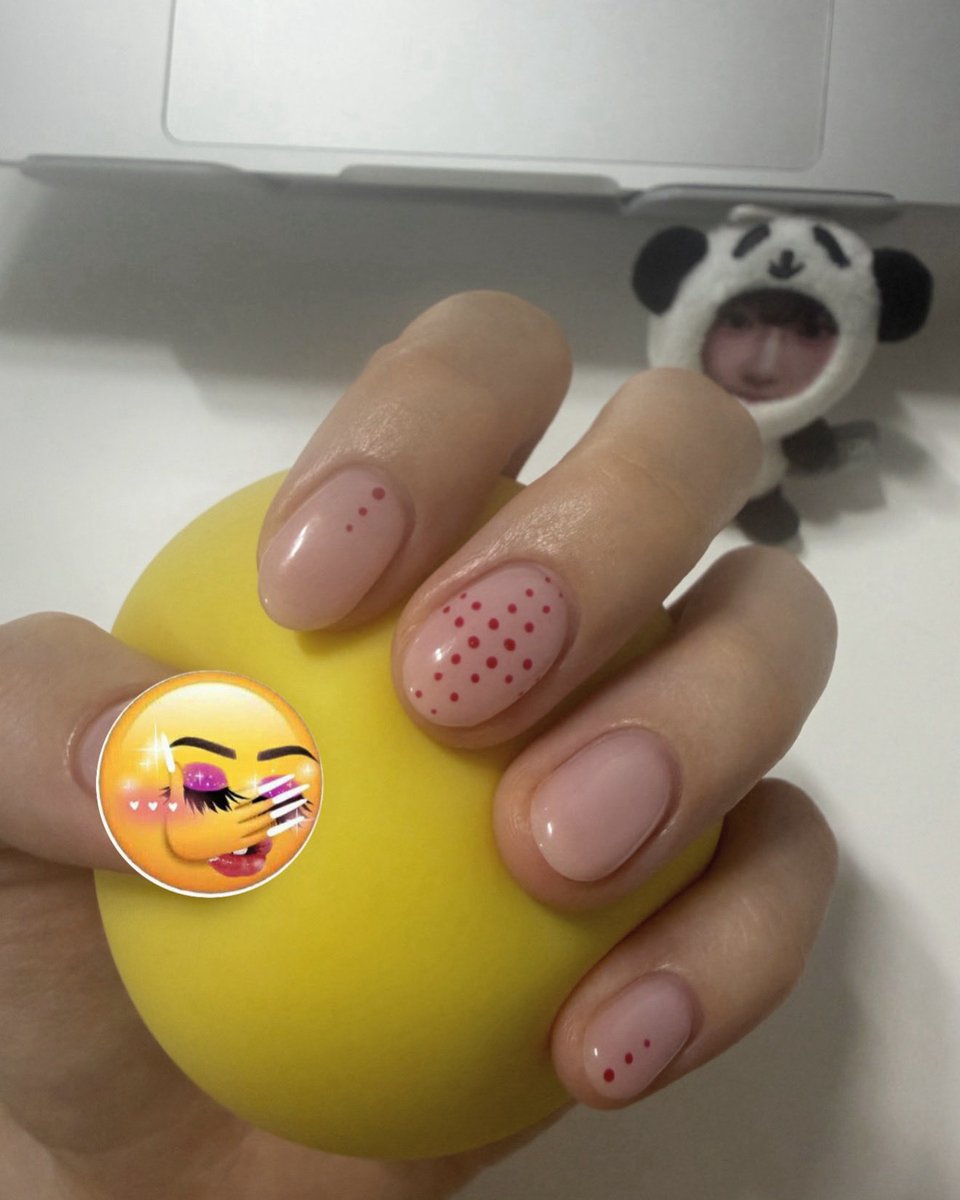 333_k_u's tweet photo. 네일 자랑 • • • 💅🏻 https://t.co/qSA2VBDmha
