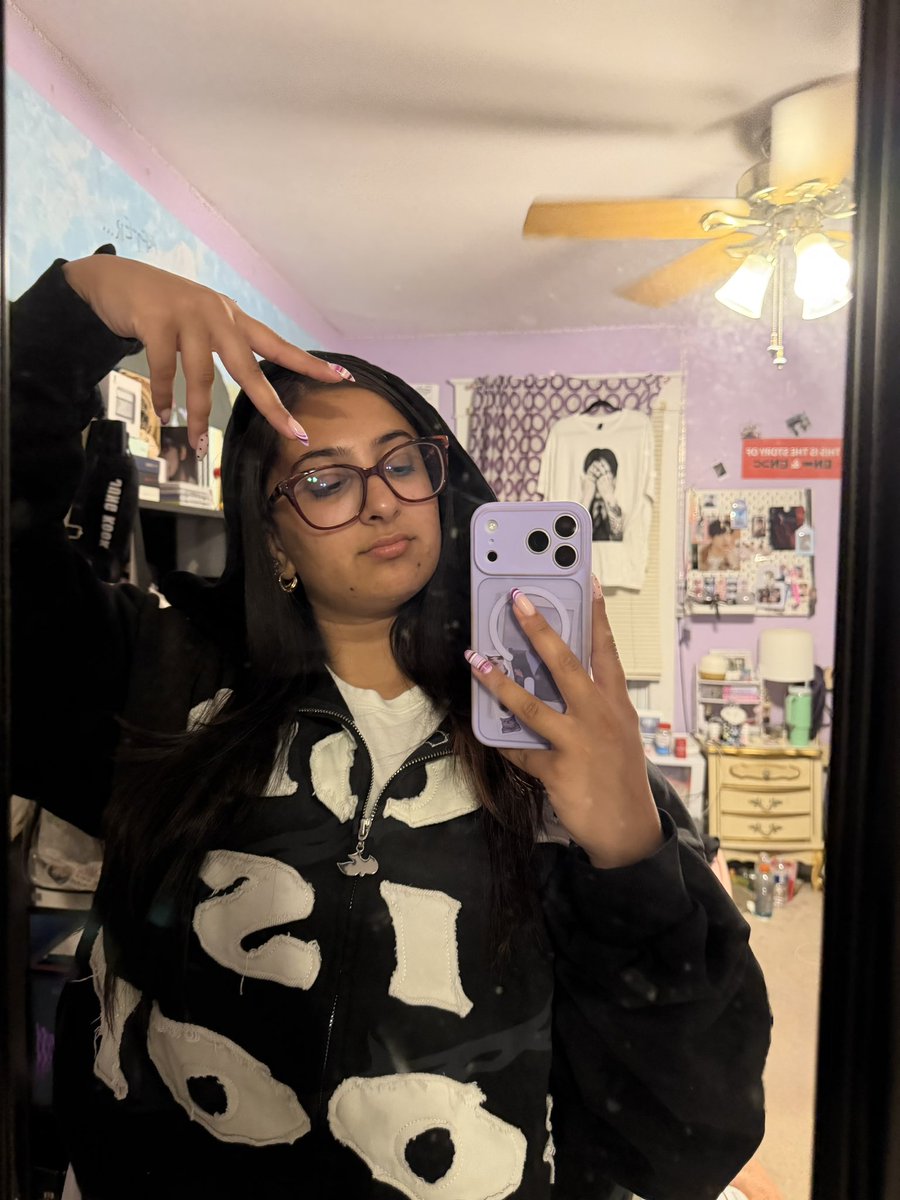 josikeuu's tweet photo. yessirskii 🙈 (I took this from his closet)
#ANDEARSD #ANDEARSELCADAY #앰퍼드원 #AMPERSANDONE #ANDRSD #ANDEAR #MACKIAH #마카야 https://t.co/O6RAvKZUpr