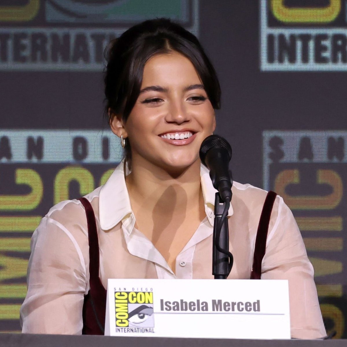JonnyLeTran5's tweet photo. Blessing your timeline with Isabela Merced π #IsabelaMerced #DoraandtheLostCityofGold #Superman #AlienRomulus #InstantFamily #SicarioDayOfTheSoldado #TransformersTheLastKnight #LetItSnow #LegendsoftheHiddenTemple #MadameWeb #TurtlesAlltheWayDown
#TheLastOfUs #beautiful https://t.co/EFt5oCuIcf