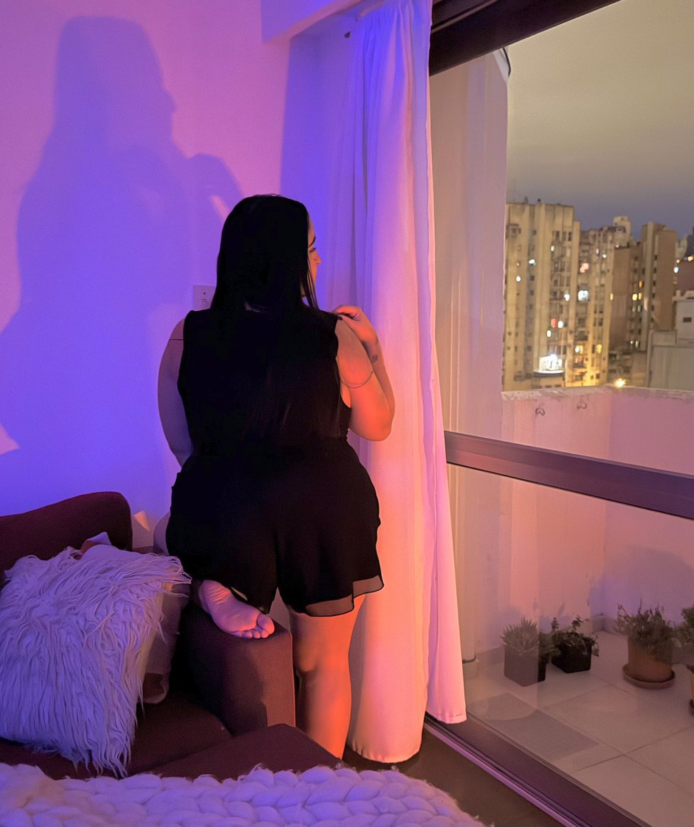 Musabrunette's tweet photo. Good night 🌃

#findomm #night #simps https://t.co/0z4sdZwcQH