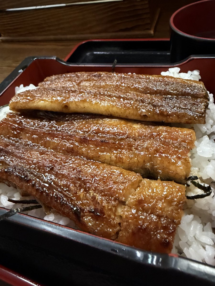 Zero7918's tweet photo. 1日早いですが鰻 https://t.co/UxbXiFez9f