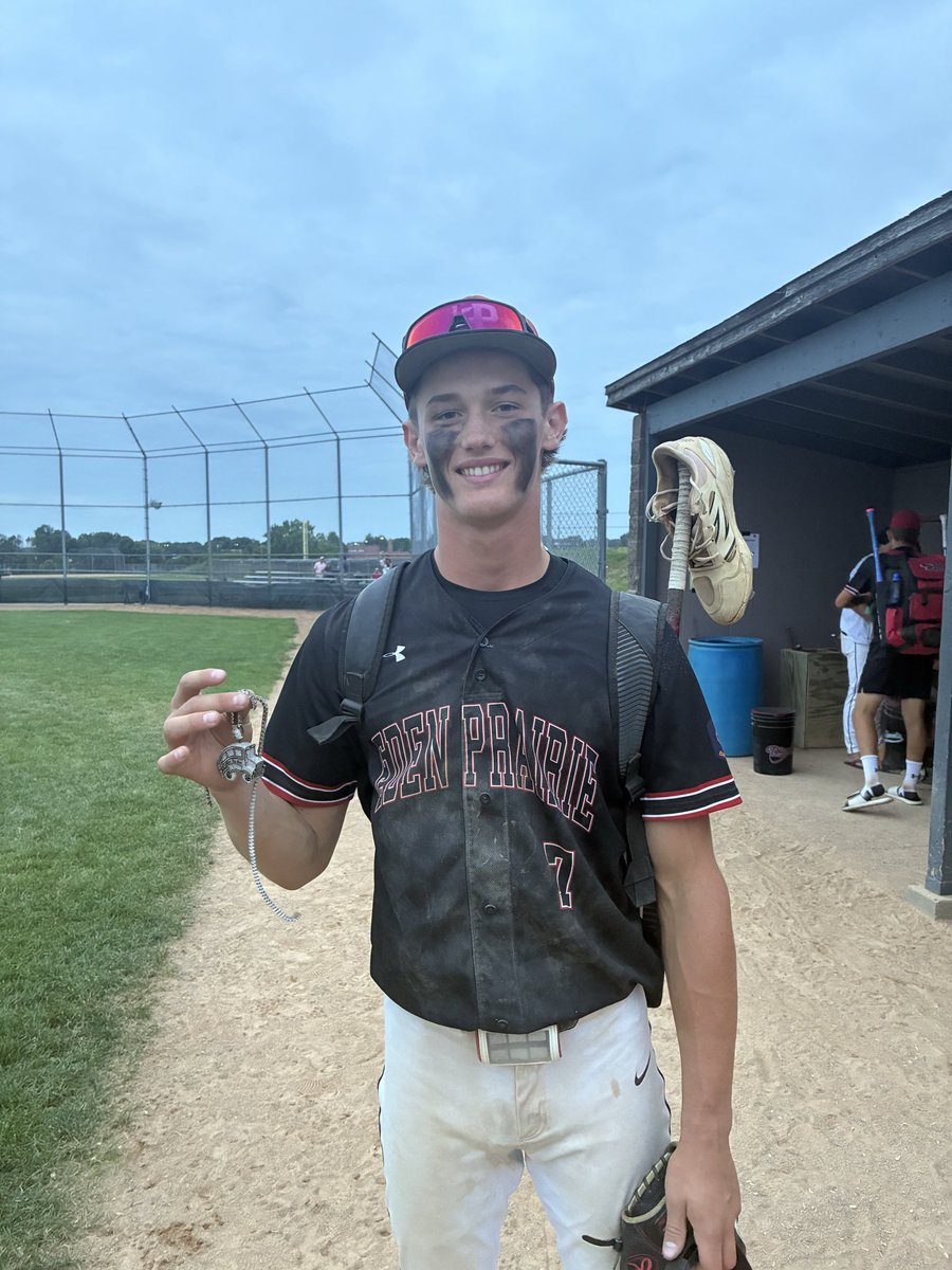 _EPBC's tweet photo. EAGLES WIN knocking out #1 seed Bayport to advance to Championship Saturday (Final: 14-5)‼️Gage Elliott 4-5 RBI  (2) 2B, 3B. Oscar Ailie, Matthew Sarno with 2H. Colton Thompson 4.2IP Matthew Sarno closes it out 2.1IP. We advance to Championship Saturday. 10:00am Game1 @ LVNHS https://t.co/w89sZkgdNJ