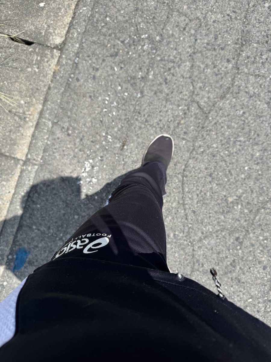 shinGR1209's tweet photo. ゆっくりウォーキング！ウォーキング直後の血圧、まぁ〜直後だしこんなもんかなぁ〜 https://t.co/uwN5yY2mWG