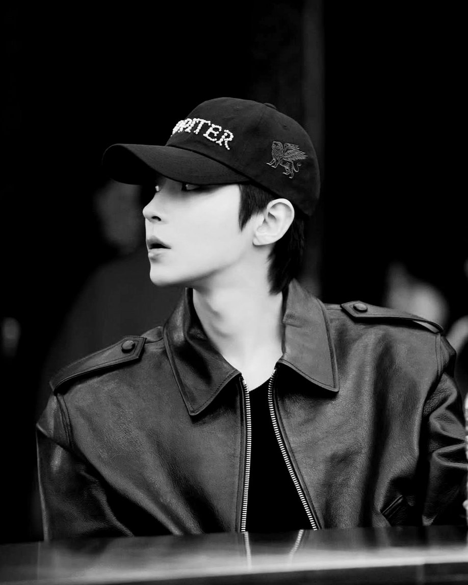 hwanginyoups's tweet photo. Joopiter. https://t.co/NMsaKVbPkh