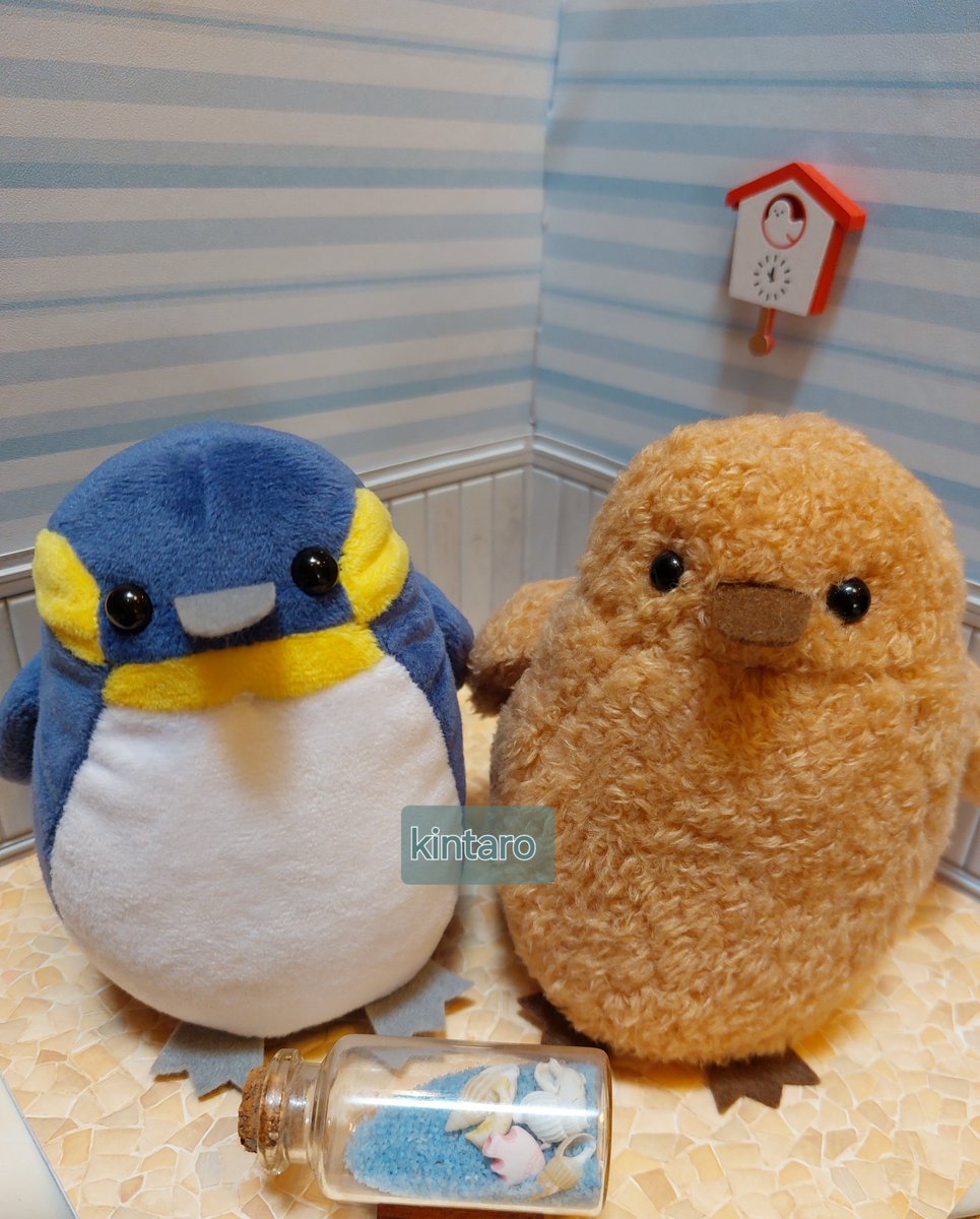 0624Pinky's tweet photo. ばんばぱえりあ先生の、｢ことりのぬいぐるみ｣の書籍から、ペンギン親子作ってみました🐧🐧♥
大人になってもモフモフなら良いのになぁ🐧🐧♥
@banmof 
#ことりのぬいぐるみ
#ばんばぱえりあ　先生 https://t.co/K4RyQu1krl