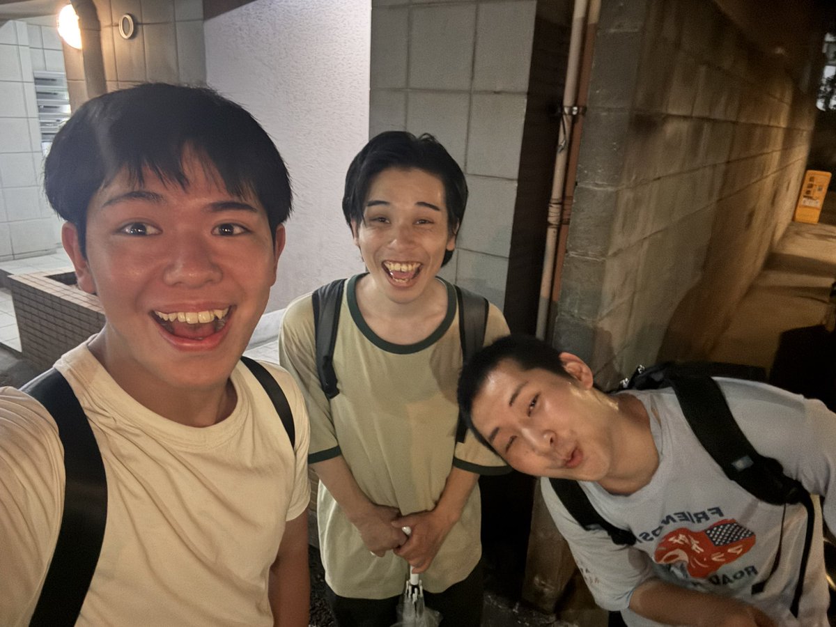 JABI_7's tweet photo. 昨日は｢名無し芸部〜7月号〜｣ありがとうでした‼️うえだの山さんがずっと面白すぎて度肝を抜かれて、その勢いのままMVPを取って笑いの神様でした✨️四段さんは髪型が天草四郎みたいで、ずっとコーチ幸地が四段さんに似てるって言われ続けてきたけどいざ横に並ぶと似てなかった😱全員ホクホク写真🥔 https://t.co/VT7q9MF4l2