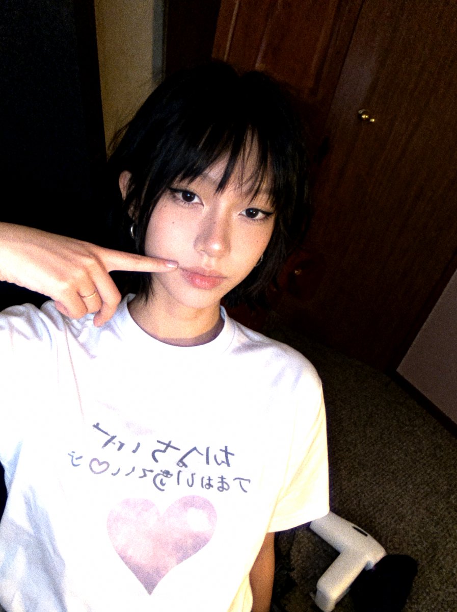 feelaliverock's tweet photo. ugh feelin playful tn, lets chwt on Tele yenneferwhi https://t.co/fbTaa7mfRU