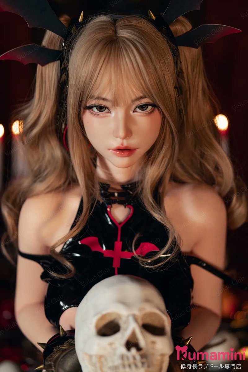 KUMA_minidoll's tweet photo. Yuluoclub(御蘿社)
🖤暗黑系新作・147cm 伊涵 📷
フルシリコン製リアルドール
Aカップのスレンダーなボディに、妖しい魅力をまとった美しい顔立ち…
バットウィングと骸骨が似合いすぎるダークガール📷 #ラブドール #シリコンラブドール #147cm #低身長ラブドール https://t.co/v0fzZftGVg