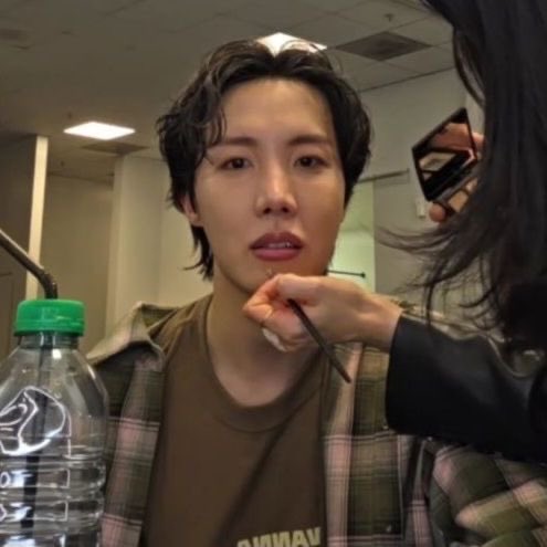 icedhoseok's tweet photo. when your bias is a barbie doll https://t.co/OZvZlu7qFp