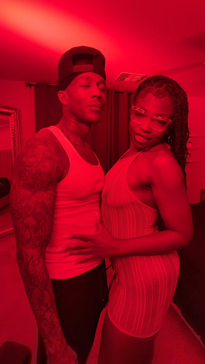 jadadeehtx's tweet photo. Boop-Oop-a-Doop… looks can be vintage, but this chemistry is brand new. ❤️‍🔥💋 Who’s ready for the next episode? 😉✨ #BettyBoopVibes #DateNight #CoupleGoals #RedRoom #BombshellEnergy https://t.co/W3Fs49soWL