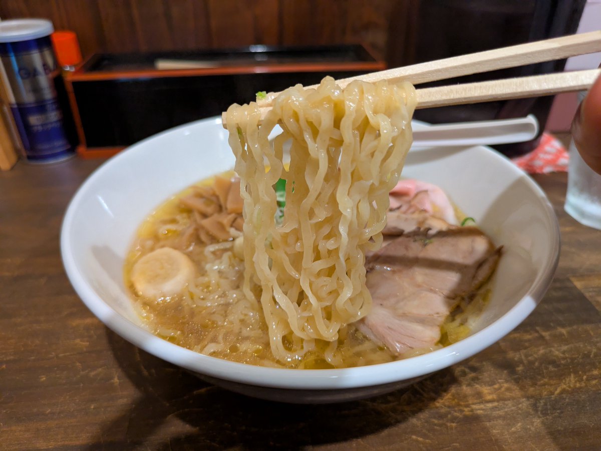 ardbegrider's tweet photo. ラーメン部活動

らぁ麺茶屋 麺蔵
郡山市喜久田町

白醤油らぁめん ８５０円税込み

久しぶりの入店
今回はあっさり白醤油にしてみた https://t.co/DLo9KzomS3