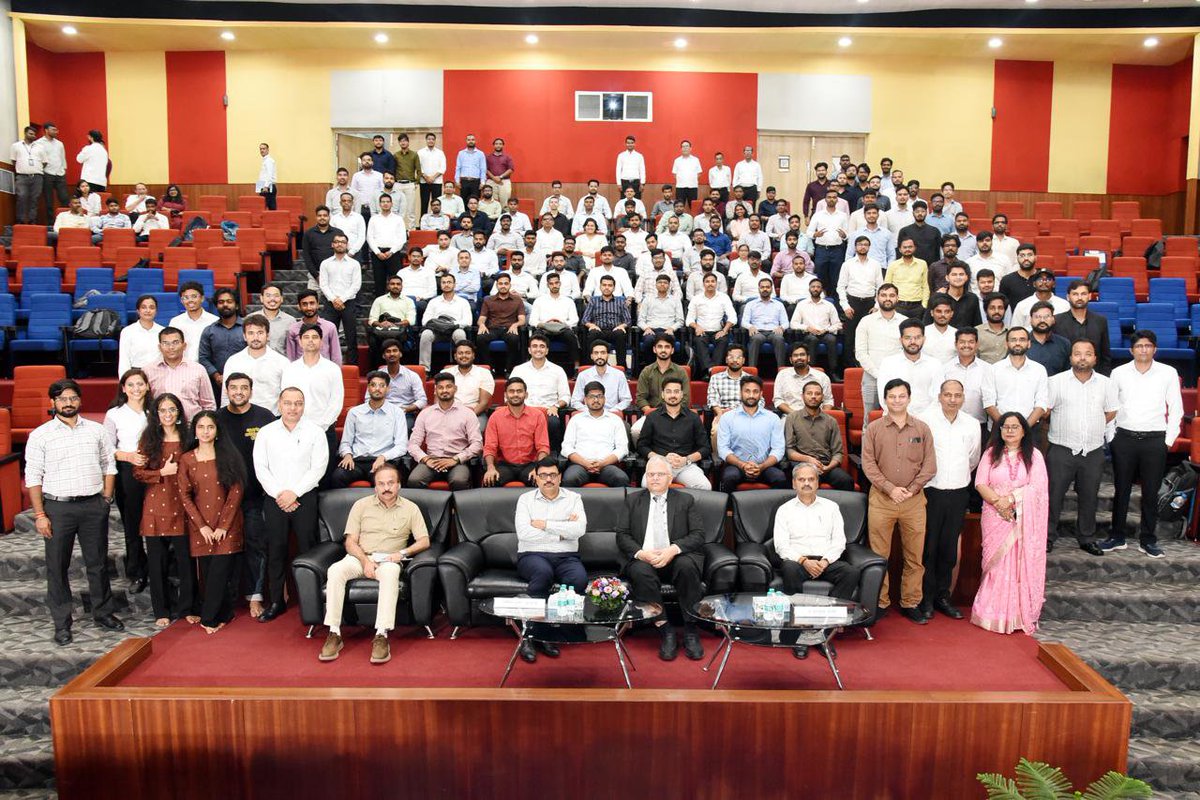AAI_Official's tweet photo. Shaping the Next-Gen to Power India's Aviation Growth

Chairman, AAI Shri @vipinkumarIAS interacted with the newly recruited Junior Executives (Civil & Electrical) undergoing induction training at the Indian Aviation Academy (IAA).

He encouraged the young engineers to uphold the highest standards of integrity, professionalism, innovation and safety as they contribute to building world-class airport infrastructure, reaffirming AAI's commitment to nurturing a future-ready engineering workforce.