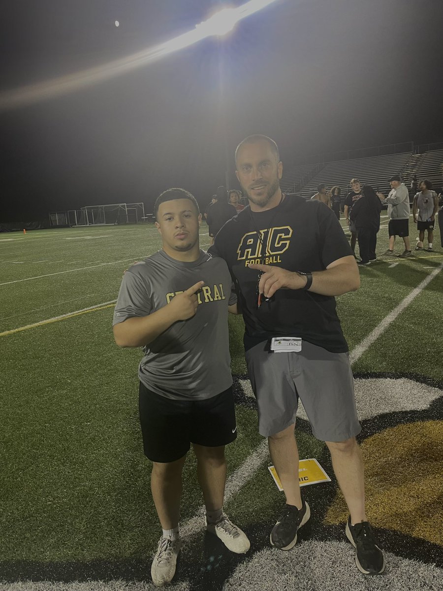 JaydenRivera33's tweet photo. Blessed to have competed at the @AICFootball Prospect Camp! Tested in the 40-yard dash, 3-cone drill, explosiveness testing, position drills &amp; 7v7. Thank you @CoachAjLocke and @CoachChipka for the opportunity!!#AGTG

@CentralFB413 @Watson_718
@SolomonBaymon @CoachMartinESA https://t.co/1rJV17BNRM