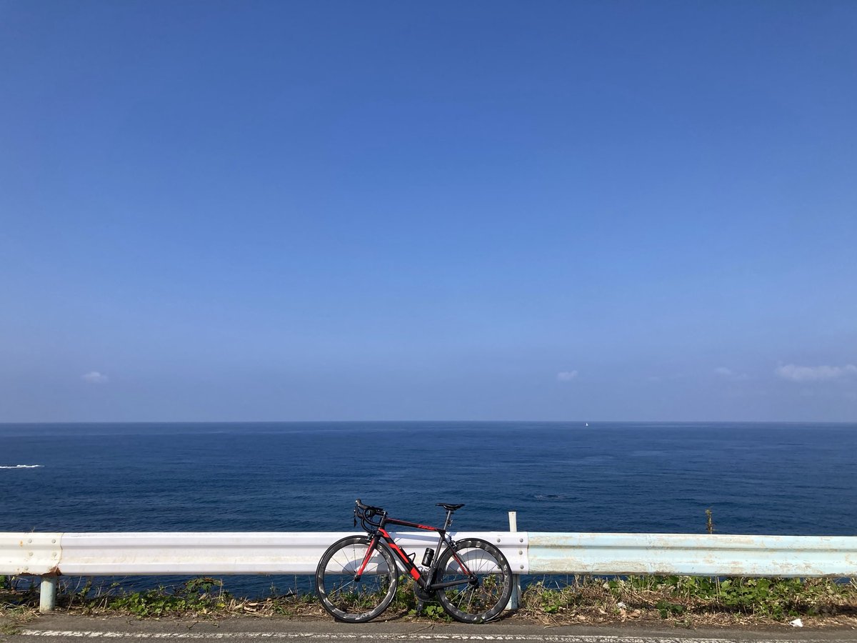 okj120630's tweet photo. 202607250825。晴れ。南風。波0.5。少し出遅れたら朝から暑すぎ。
#AlpeDhuez01 #roadbike https://t.co/jkXvIRlLhW