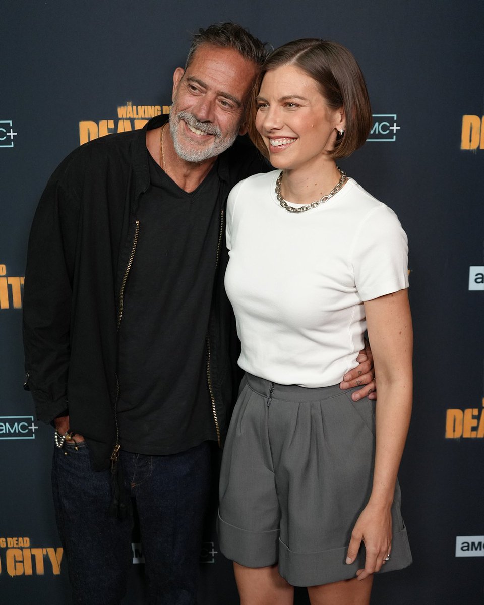 WalkingDead_AMC's tweet photo. The #DeadCity gang kicking off premiere weekend from the carpet of the exclusive Season 3 advance screening! 🙌
 
See you Sunday on AMC &amp; AMC+, #TWDFam. https://t.co/WCM19ZINbM