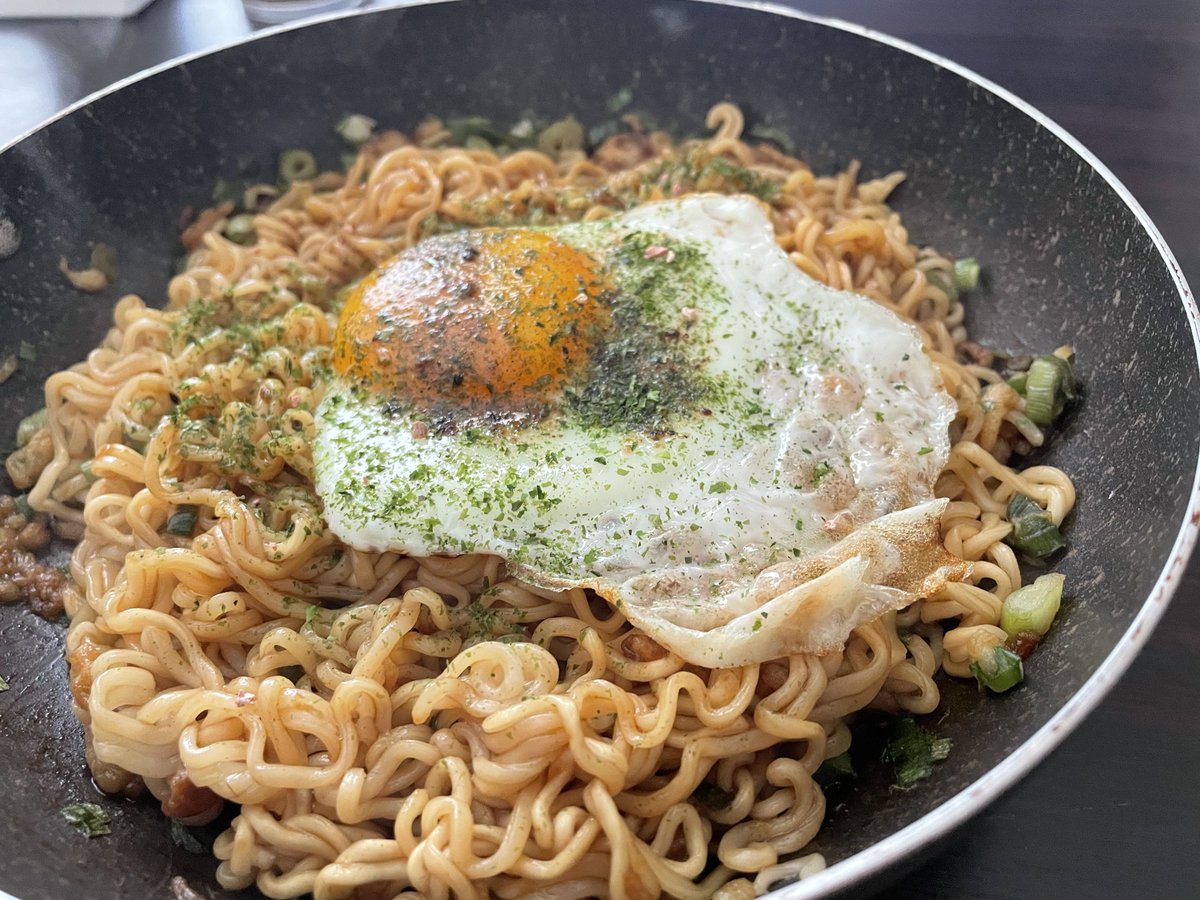 Kyan5884's tweet photo. お昼ごはん
やきっぺ https://t.co/rejp2eGV6t