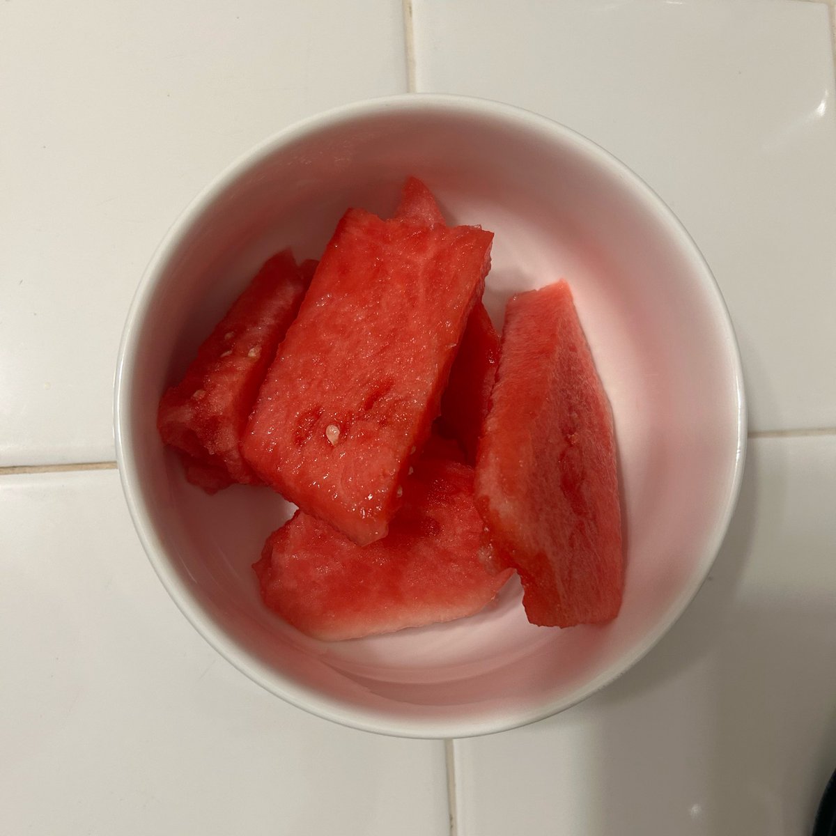 peronana5's tweet photo. ended up having some yummy yummy watermelon 💗 https://t.co/EZBUaD0tJM