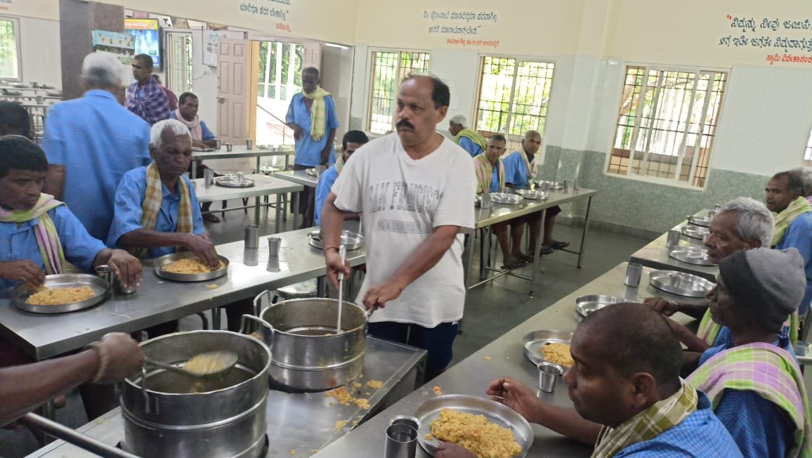 npkbng's tweet photo. Good morning, NPK Bangalore Breakfast
#SocialAudit_SWDMeals
#SWDGoK
#CentralReliefCommittee https://t.co/kY8cK8071J