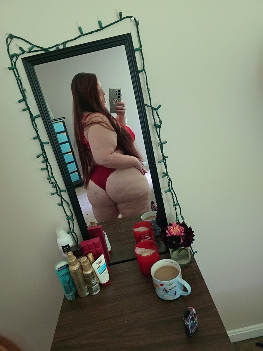 Veefantasy077's tweet photo. Forever one of my favorite sets! 

#bbw #curvy #pawg #thick #chubby #plussize #bbwlove #bbwappreciation
#curvymodel #plussizemodel #booty #bbwlingerie #lingerie #redset #fridaynight https://t.co/KMq7rH9JOj