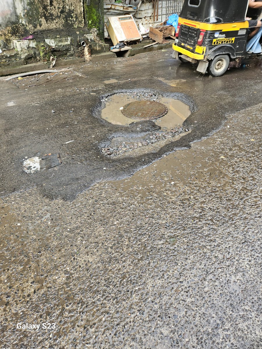 Rajesh_SN74's tweet photo. @mybmc 
Pls fix the below potholes in gavdevi road , bhandup west mumbai 400078 https://t.co/sRs2AihVhn