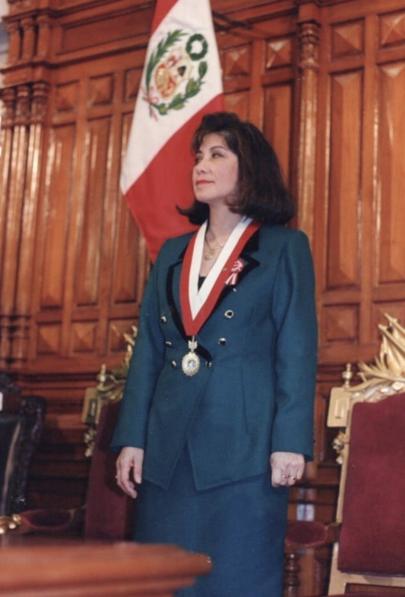 MarcoAnayaQ's tweet photo. Los fujimoristas (incluyendo a los de Renovación Popular porque son lo mismo) estaban tan acostumbrados a llamar a cualquier izquierdista “vividor del Estado”. Pero, ellos mismos se ponen en evidencia que no pueden dejar la mamadera del Estado. Martha Chavez, un claro ejemplo. https://t.co/p4CZz8QZum