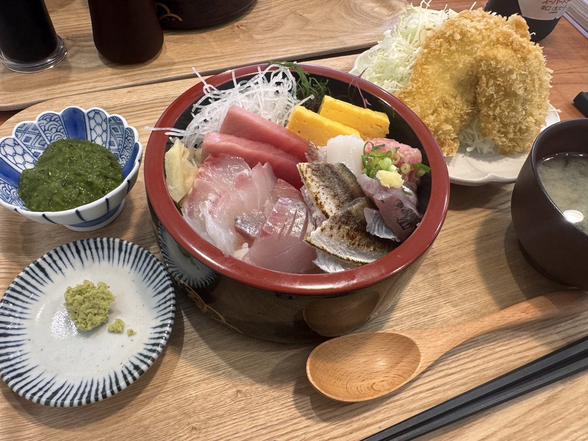 Know8s's tweet photo. いただきます😬 https://t.co/9Ku1n9a0Pa