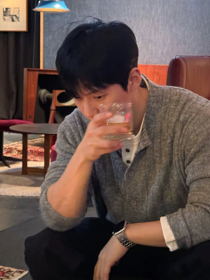 gdmsclled's tweet photo. @TamagoPost ㅤㅤㅤ
Marcelian Sagaraㅤㅤㅤ1990.
Memasuki usia dimana pertanyaan "Kapan nikah bro?" Mulai muncul tiap kali ketemu temen.
ㅤㅤㅤ https://t.co/38G7SNuxZs