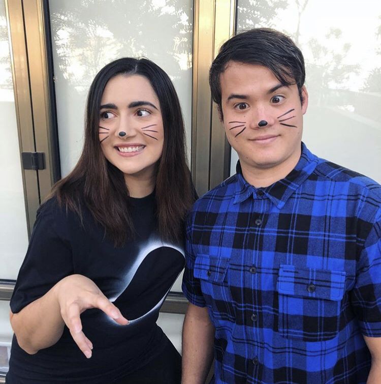 dyingjellyfish's tweet photo. telling my kids they were dan and phil https://t.co/KnBhe5nD0G