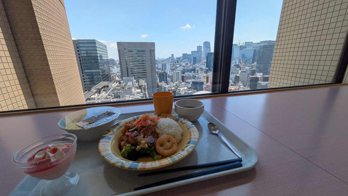 nokadvanced's tweet photo. 明治大学 スカイラウンジ暁でらんち https://t.co/Vehe294Ayi
