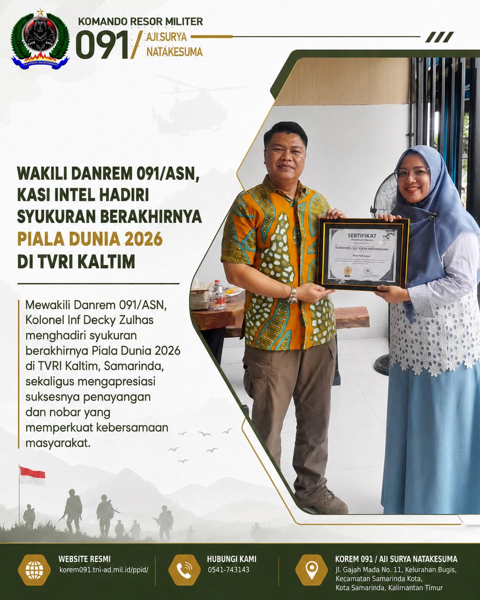 korem091asn's tweet photo. 🇲🇨Kasi Intel Kasrem 091/ASN Kolonel Inf Decky Zulhas mewakili Danrem 091/ASN menghadiri syukuran berakhirnya Piala Dunia 2026 di TVRI Kaltim, Jumat (24/7/2026). Kegiatan menjadi momentum memperkuat sinergi dan kebersamaan di Kalimantan Timur.⚽️

#Korem091ASN #TNIAD #TVRIKaltim https://t.co/bUGpSRhSYK