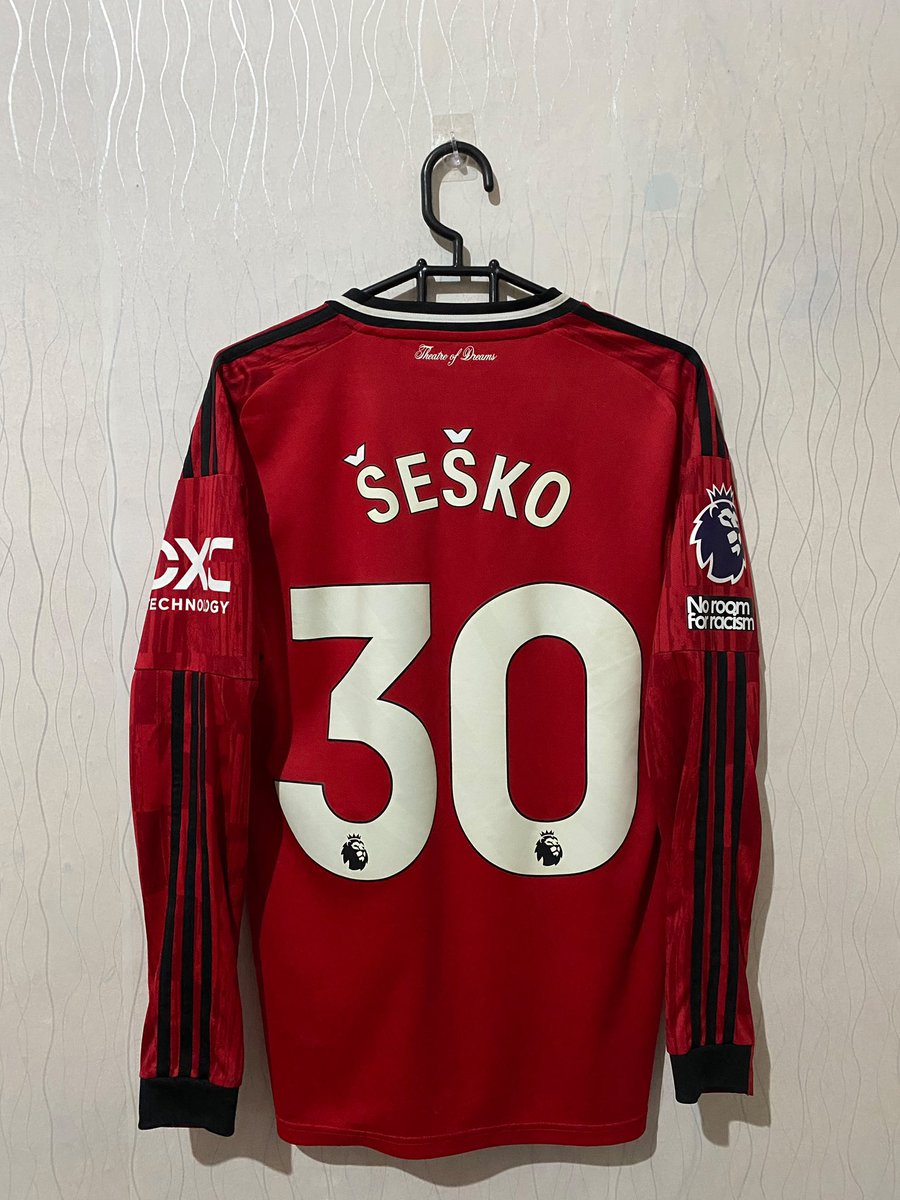 calivFA's tweet photo. All jersey nameset and patch are original,
Gordon 600k, Sesko 1000k 

No Minus,
Negooin aja sampe jadii.. titip yah min🙏🏻 @Jerseyforum #jersey4sale https://t.co/AG0BSr3QwS