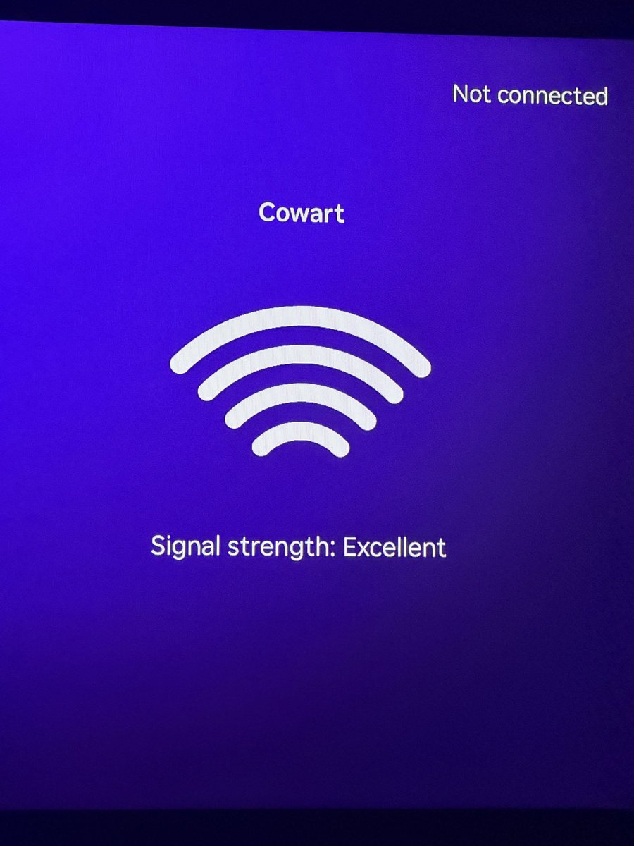 CoolHandLuke98's tweet photo. @Roku really out here building top notch equipment. 😂🙄 12 times in a row still no connection https://t.co/SEbTUssAm5