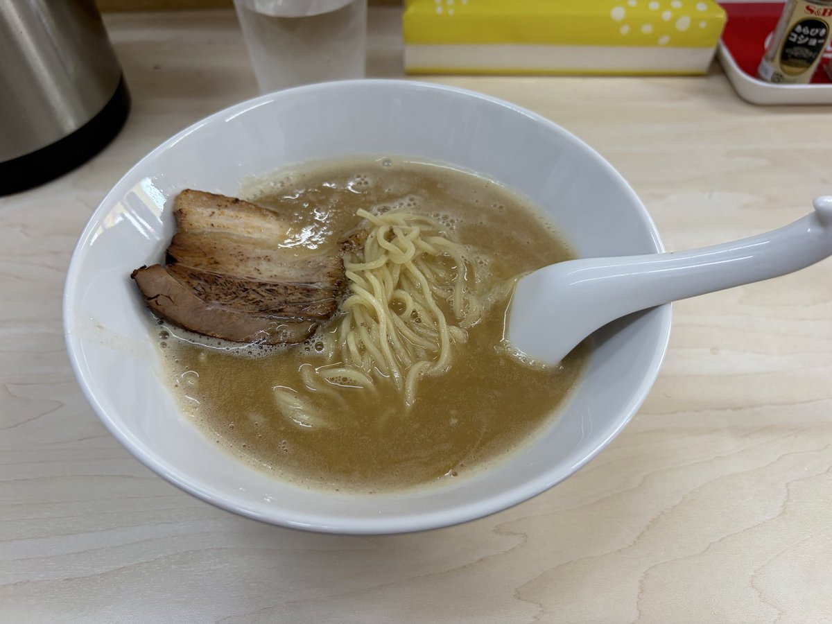 aosekenzai's tweet photo. 大阪経済大学付近の麺屋 まきむら
うまかったなぁ https://t.co/39OMovES8I