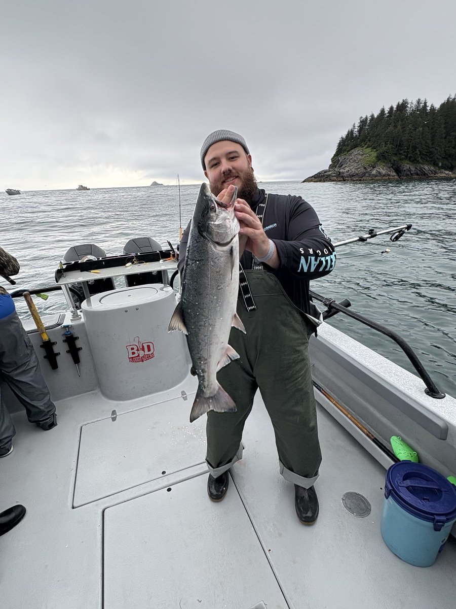 Thornasty's tweet photo. Been a min. Went fishing https://t.co/pEZhYW18zu