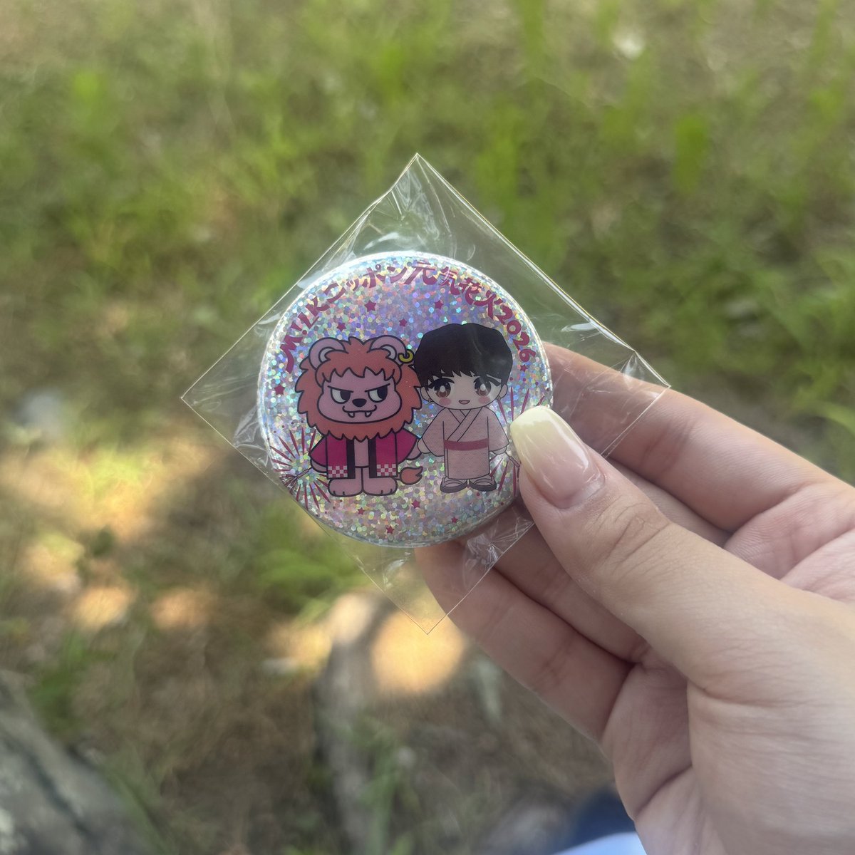 kokochae_s's tweet photo. M!LKニッポン元気花火2026 ミニ縁日 輪投げ 缶バッジ 交換

譲：佐野 🩷
求：曽野 ❤️

25日現地交換または郵送希望

#MILK交換 https://t.co/XlFNV86b3u