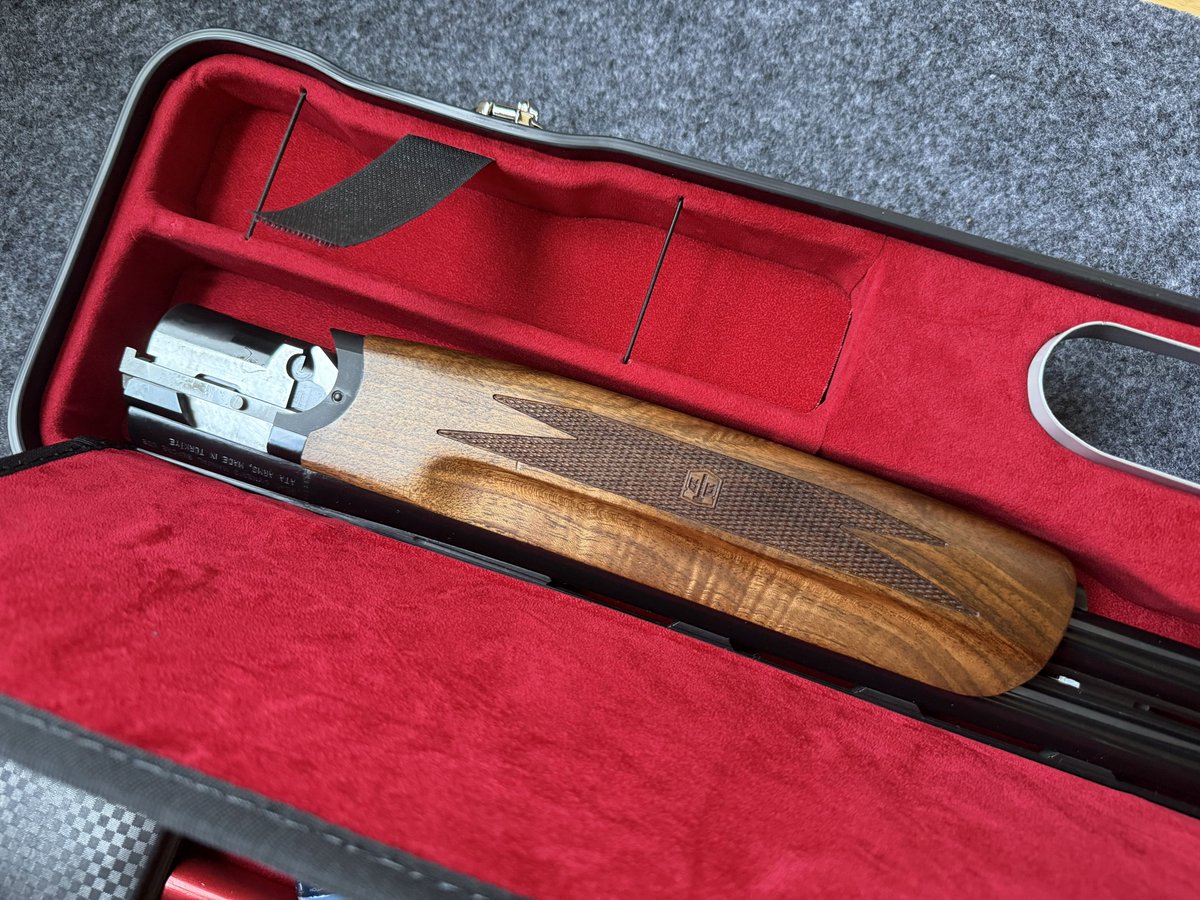 ynch4649's tweet photo. 収納しているATA arms SP nickelは28インチです。
#狩猟 #猟銃 #銃砲 #クレー射撃 #ネグリーニ #ガンケース #16405LR #ATA https://t.co/mQ9k4RFZ0y