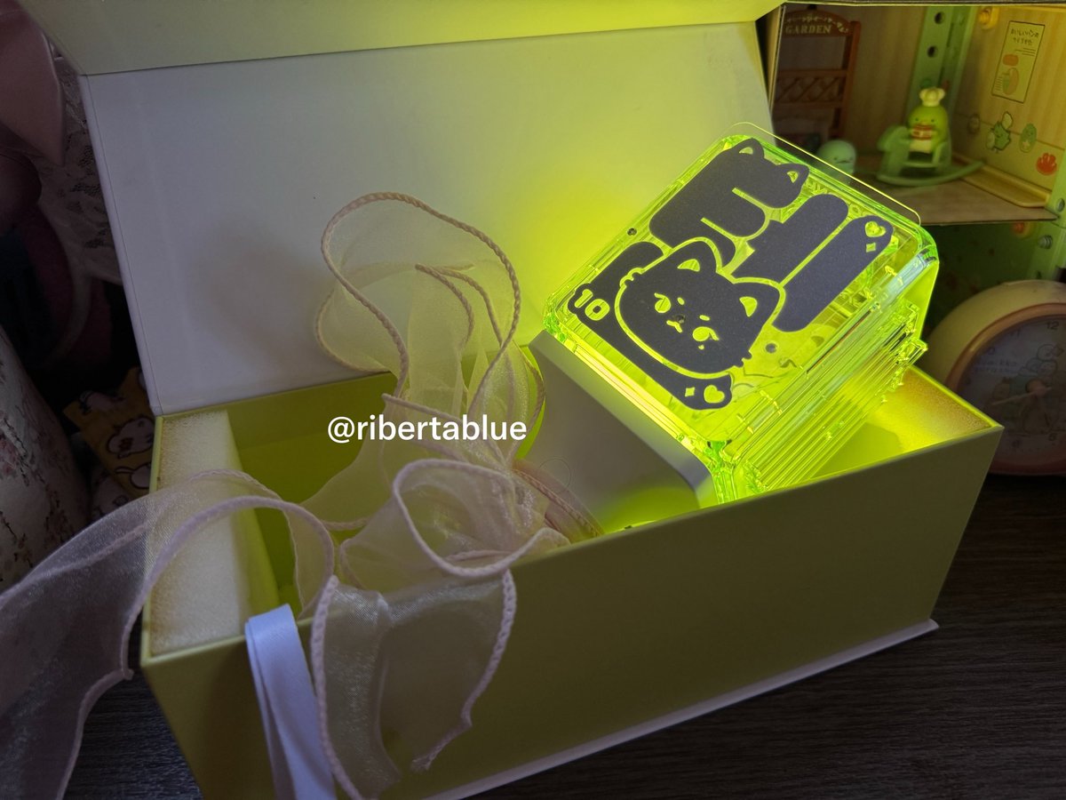ribertablue's tweet photo. ส่งต่อแท่งไฟกับเหมียวเตนล์15cmค่ะ เคยไปคอนครั้งเดียวทั้งคู่
เหมียวเตนล์ 990รส แถมชุดทั้งหมดในภาพที่2เลยค่ะ
แท่งไฟเววี 1,200รส ได้ตามภาพเลยค่ะสามารถแกะออกได้ 
เดมสอบถามได้นะคะโละบ้านคับㅠㅠ
#ตุ๊กตาnct #ตุ๊กตาten #ตลาดนัดnct #ตลาดนัดwayv #เหมียวเตนล์ #แท่งไฟnct https://t.co/dvwB3rfSqA