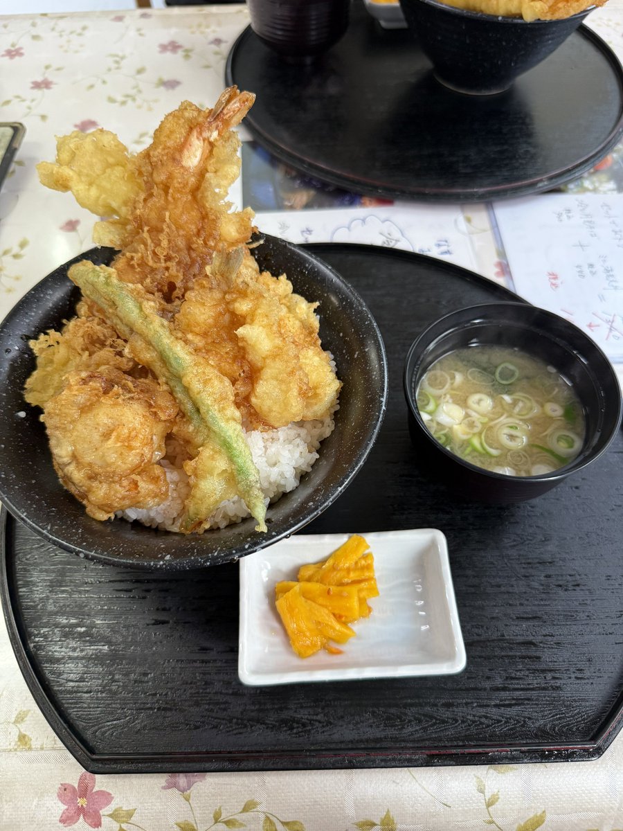 vlyka__'s tweet photo. 天丼屋さん！ https://t.co/sb4XnS4HkA