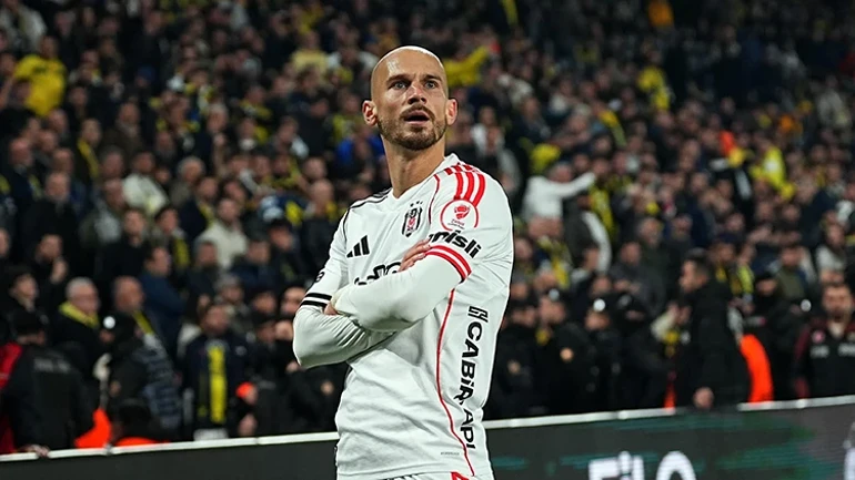 Ekremkonur's tweet photo. 🚨#RangersFC Conditions for Vaclav Cerny’s return to Rangers have shifted, with his departure from Besiktas now possible.

 📌 The expected arrival of Mohamed Salah could facilitate Cerny’s exit.

 💰 A fee of €10M would be sufficient for the winger. https://t.co/lizl3hWy4V