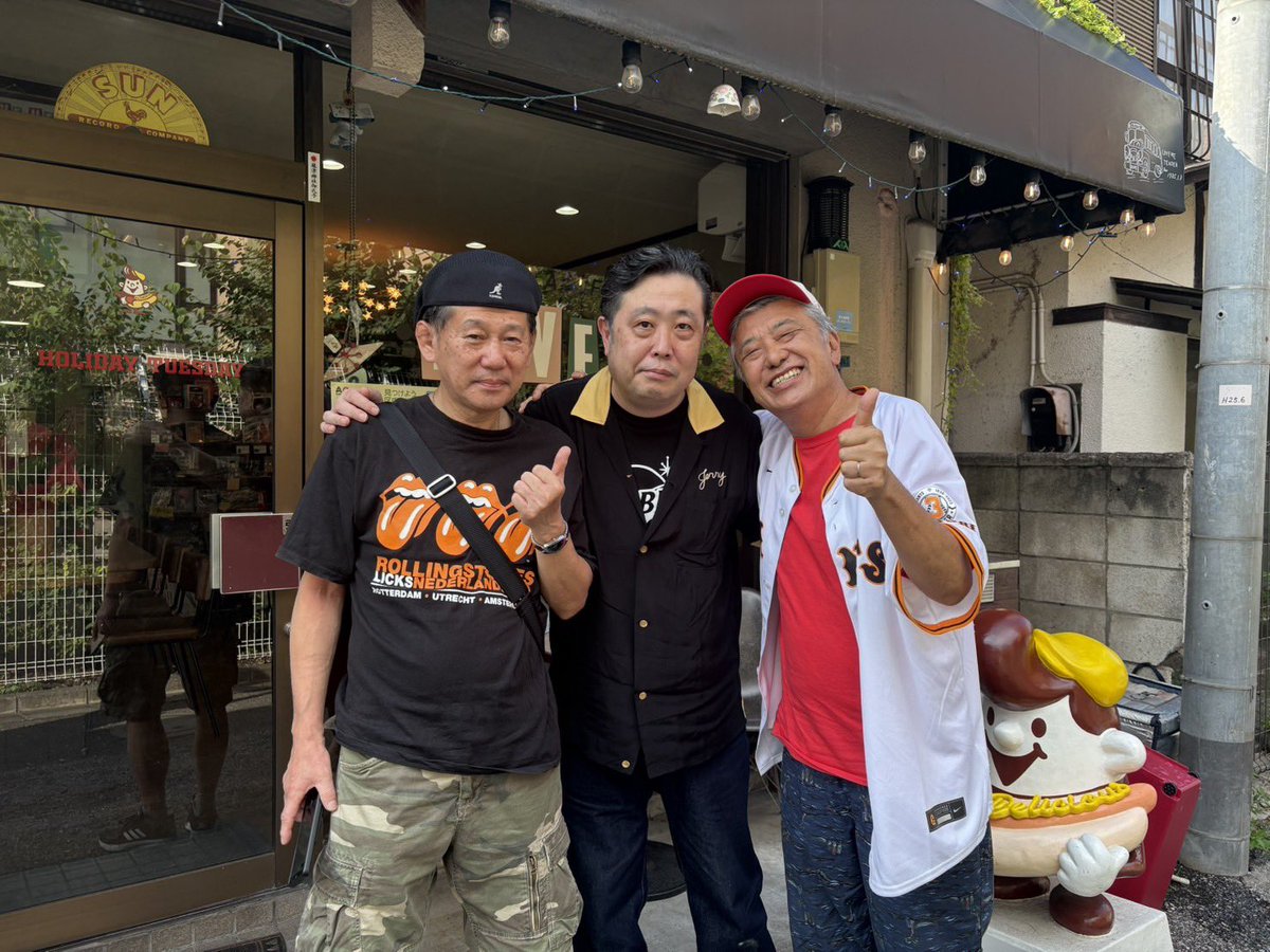 stayfree8969's tweet photo. 今日は、敬愛する日本のロカビリー レジェンド、ビリー諸川さん、ヒルビリーバップス川上剛さんの取材でした。めっちゃ貴重なエピソードが聞けましたよ。 https://t.co/xyaiFXAZ4r