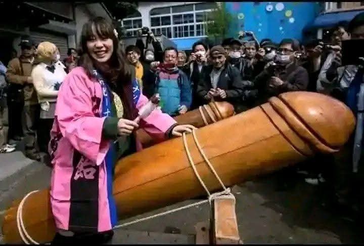 okebounor's tweet photo. 🫴Japan annual Penic festival 😅
Chaii 😅 wonders shall never end, what is happening to this world)we now have a day to celebrate Penic s 🤔 https://t.co/uRbQXFIOY8