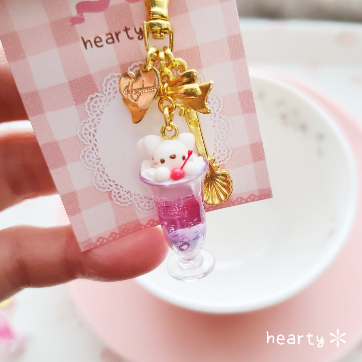 heartyminiture's tweet photo. いつも♡やRPをありがとうございます✨️

ねこちゃんクリームソーダ🐈️💕
ねこちゃんアイスの周りにはホイップをふんわり並べて可愛らしく仕上げました💕

minneに出品いたしましたので、ご覧いただけましたら嬉しいです💗
https://t.co/fw9OqAmom6 https://t.co/weoFiwKgdy