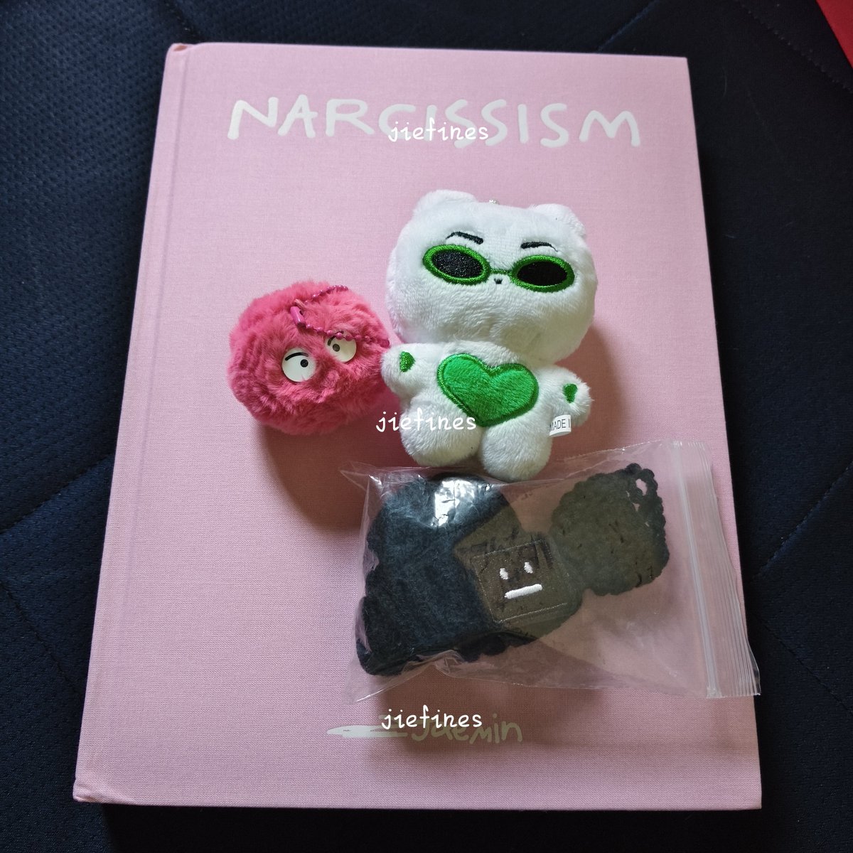 Jiefines's tweet photo. wts ready ina siap kirim narcissism jaemin

pb pink preorder unsealed pair md
magazine sealed unsealed

📍 bandung
🕯 full co shopee https://t.co/5wt7LR3NUN
condi pb https://t.co/zKKH9uDVip 

sell majalah nct dream photobook https://t.co/VFRQih18vO