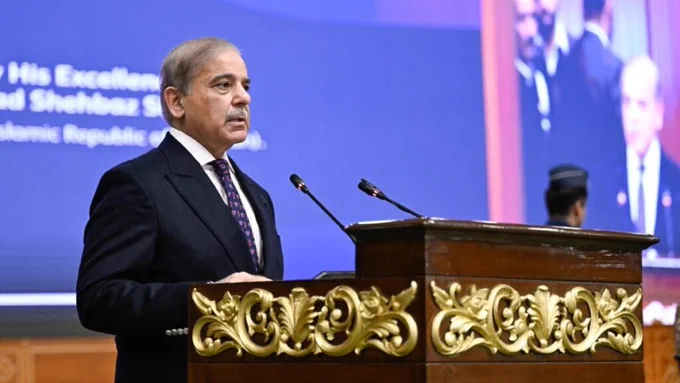 شهباز شریف از حکومت طالبان خواست گروه های هراس افکن را مهار کنند
