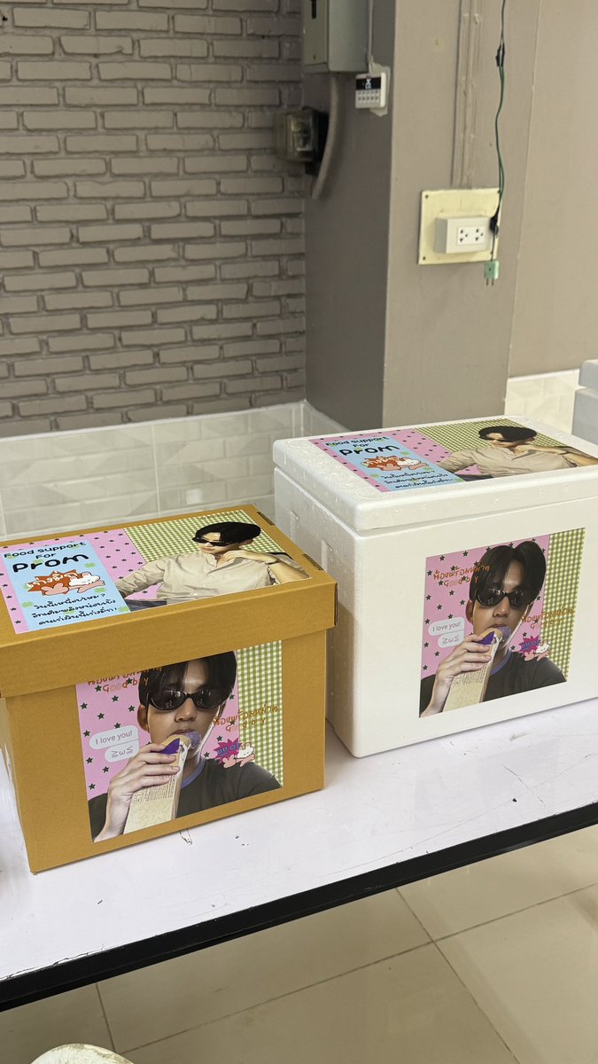 promkcy's tweet photo. ขอบคุณนะครับ เป็นคิวแรก ออกกองครั้งแรก ได้กำลังใจเต็มเลย ได้แบ่งเพื่อนๆพี่ๆในกองด้วย รักนะครับบ #promkcy https://t.co/6HyDSB2QS3